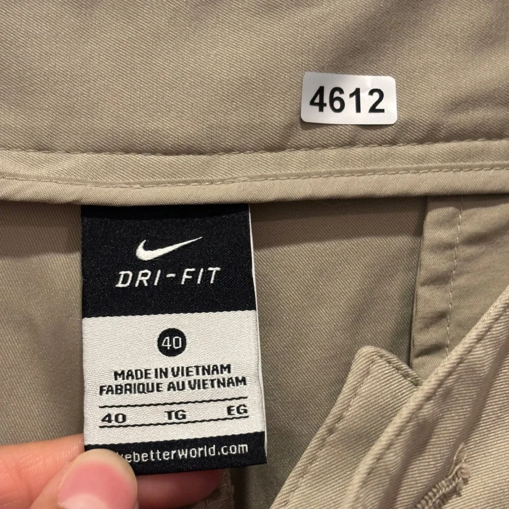 Nike Golf Dri-FIT Mens Khaki Tan Flat Front Performance Chino Pants 40x32